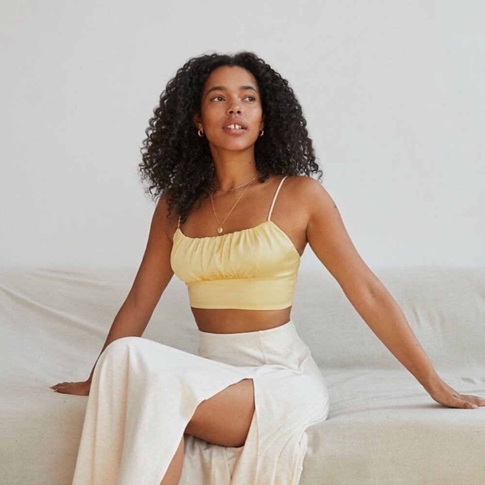 Aritzia Wilfred Sonnet Ruched Crop Tank Top in Softest Yellow